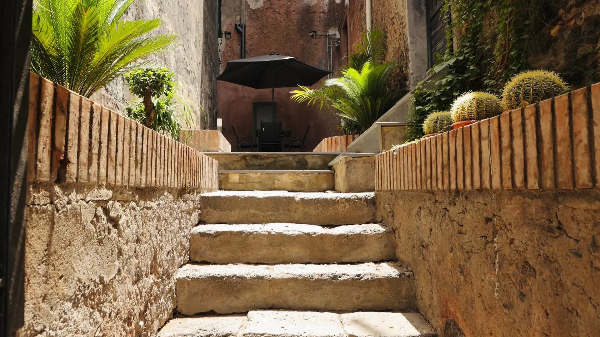 Fuochisti House Apartment Catania Italy